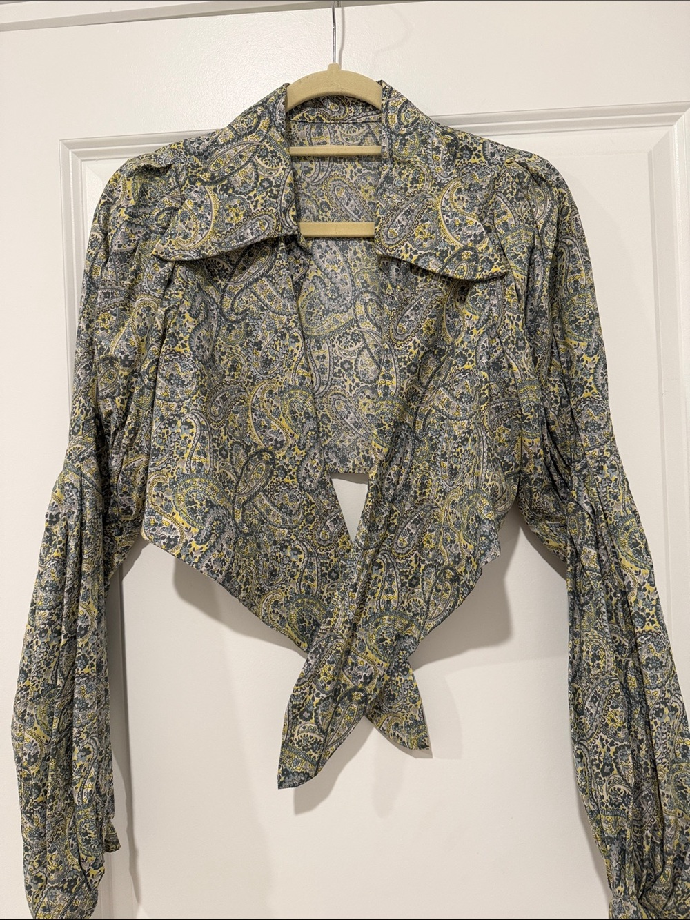 Paisley Tie-Front Crop Blouse - Picture 5 of 8